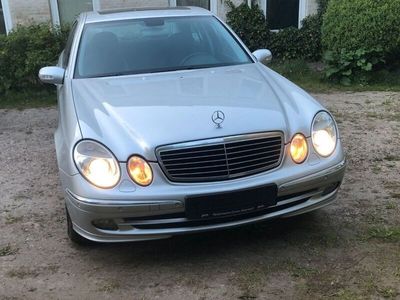 Mercedes E280