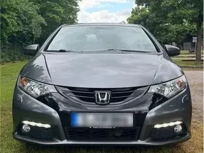 Käytetty Honda Civic 99 HP (72 kW) 2014 Harmaa Sedan