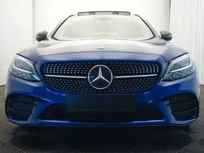 Gebraucht Mercedes C200 AMG line 160 PS (117 kW) 2020 Blau Limousine