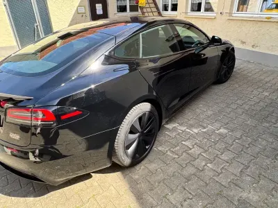 Gebraucht Tesla Model S Plaid 759 kW (1033 PS) 2023 Schwarz Kleinwagen