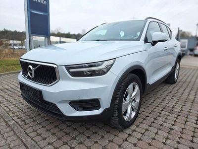 Gebraucht Volvo XC40 Momentum 163 PS (119 kW) 2022 Silber SUV