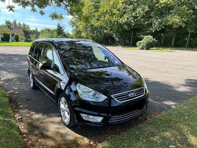 Gebraucht Ford Galaxy Champions Edition 140 PS (102 kW) 2013 Schwarz Van / Kleinbus