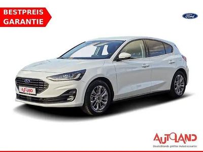 Używany Ford Focus Active 125 KM (91 kW) 2022 Biały Sedan/Limuzyna