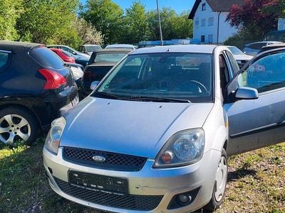 Gebraucht Ford Fiesta 80 PS (58 kW) 2007 Silber Kleinwagen