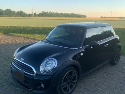 Gebraucht Mini ONE 98 PS (72 kW) 2011 Schwarz Kleinwagen