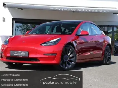 Gebraucht Tesla Model 3 Performance 377 kW (513 PS) 2021 Red multicoat Limousine