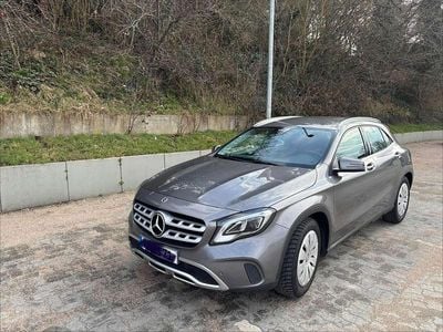Gebraucht Mercedes GLA180 Urban 122 PS (89 kW) 2018 Bronze SUV