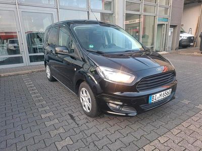 Gebraucht Ford Tourneo Courier 101 PS (74 kW) 2018 Schwarz Van / Kleinbus