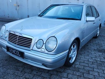 gebraucht Mercedes E320 AMG / Sportpacket