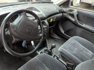 Gebraucht Opel Astra 101 PS (74 kW) 1997 Rot Kleinwagen