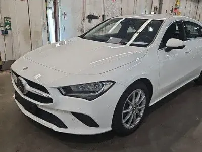 Gebraucht Mercedes CLA180 Shooting Brake 116 PS (85 kW) 2023 Weiß Kombi