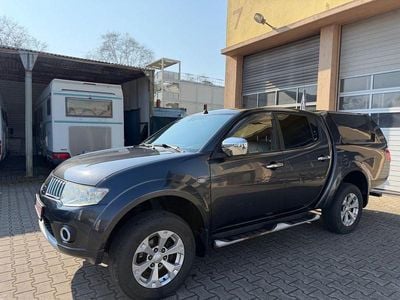 Gebraucht Mitsubishi L200 Intense 178 PS (130 kW) 2012 Grau Abholung