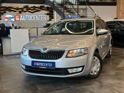 Gebraucht Skoda Octavia Ambition 105 PS (77 kW) 2014 Silber Kleinwagen