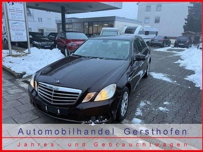 Braun Gebraucht 2009 Mercedes E200 Limousine | 10.900 € (Fairer Preis)