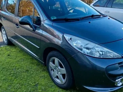 Gebraucht Peugeot 207 Filou 95 PS (69 kW) 2008 Grau Kombi