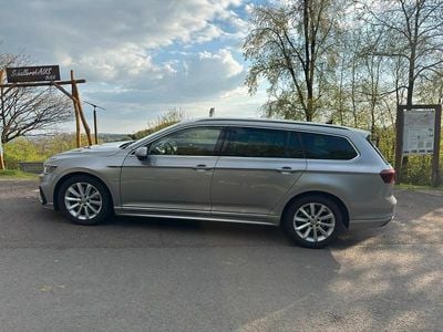 Usata VW Passat R-line 239 CV (175 kW) 2019 Argento Station wagon