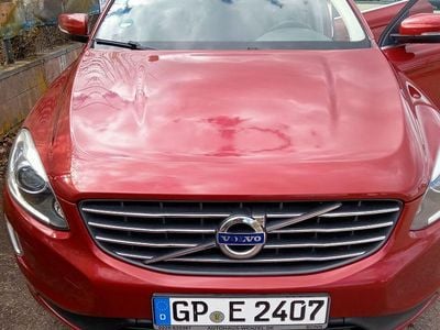 Gebraucht Volvo XC60 Momentum 220 PS (161 kW) 2016 Rot SUV