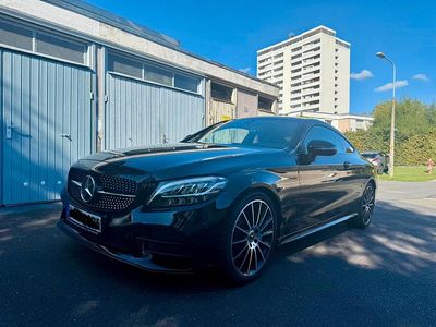 Schwarz Gebraucht 2019 Mercedes C200 AMG line Coupé | 26.500 €