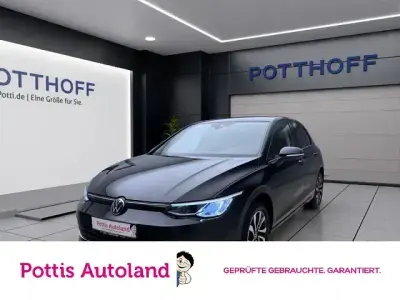Gebraucht VW Golf VII Active 2021 Schwarz Kleinwagen