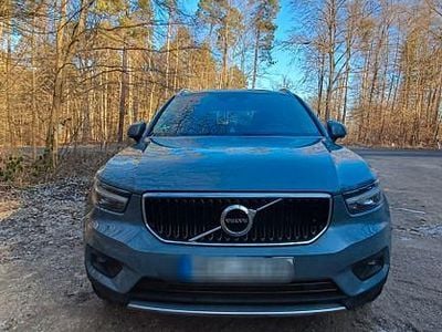 Grau Gebraucht 2019 Volvo XC40 Momentum SUV | 18.900 € (Guter Preis)