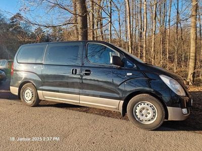 Gebraucht Hyundai H-1 170 PS (125 kW) 2016 Schwarz Van / Kleinbus