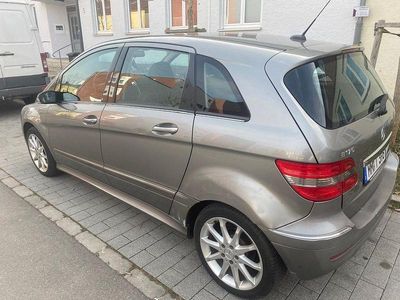 Gebraucht Mercedes B170 116 PS (85 kW) 2005 Grau Van / Kleinbus