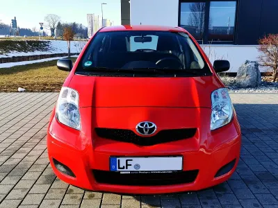 Gebraucht Toyota Yaris 101 PS (74 kW) 2009 Rot Kleinwagen