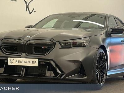 Grau Neu 2025 BMW M5 Performance Limousine | 149.999 €