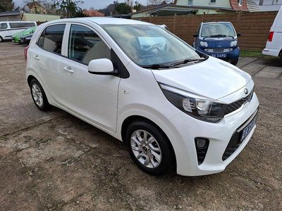 Weiß Gebraucht 2017 Kia Picanto DREAM-TEAM Edition Kleinwagen | 7.400 € (Etwas zu teuer)