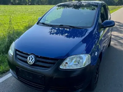 Gebraucht VW Fox 54 PS (39 kW) 2006 Blau Kleinwagen