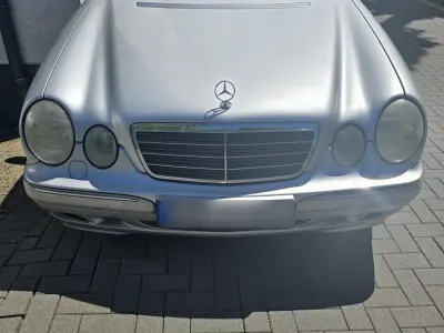 Usado Mercedes E200