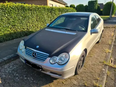 Gebraucht Mercedes C180 143 PS (105 kW) 2001 Silber Coupé
