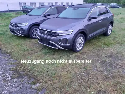 Neu VW T-Roc Life 150 PS (110 kW) 2025 Grau SUV