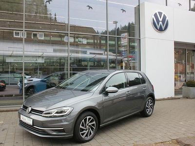 Używany VW Golf VII Sound 110 KM (80 kW) 2018 Szary Sedan/Limuzyna