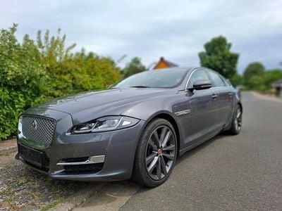 Grau Gebraucht 2018 Jaguar XJ Luxury Limousine | 29.500 € (Fairer Preis)