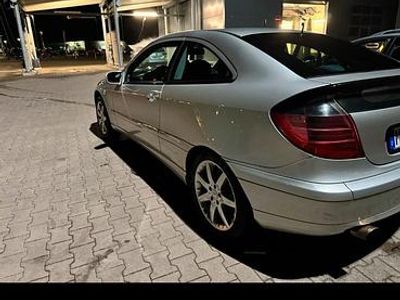 Mercedes C200