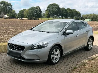 Gebraucht Volvo V40 Summum 150 PS (110 kW) 2012 Silber Kleinwagen