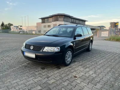 Gebraucht VW Passat 116 PS (85 kW) 2000 Schwarz Kombi