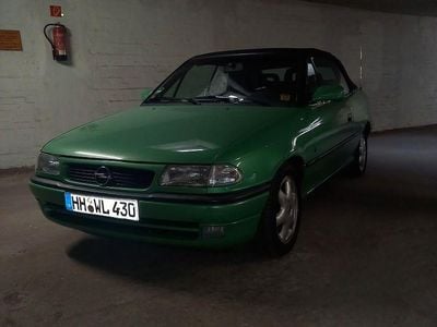 Begagnad Opel Astra Cabriolet 75 HK (55 kW) 1999 Grön Cab