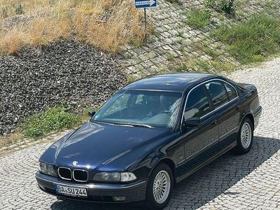 BMW 523