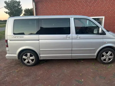 Gebraucht VW T5 United 131 PS (96 kW) 2009 Grau Van