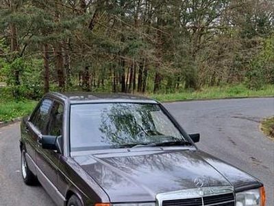 Grau Gebraucht 1993 Mercedes 190 Limousine | 2.500 €