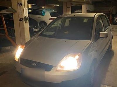 Second-hand Ford Fiesta 100 CP (73 kW) 2006 Gri Hatchback