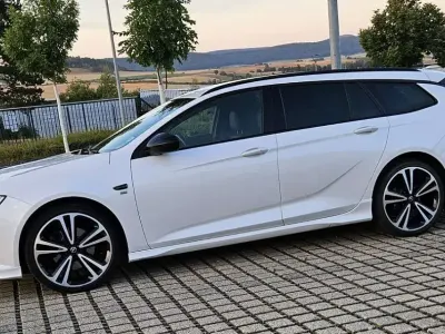 Gebraucht Opel Insignia Innovation 170 PS (125 kW) 2018 Weiß Kombi