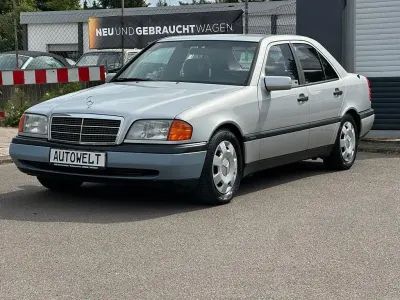 Gebraucht Mercedes C180 122 PS (89 kW) 1994 Silber Limousine