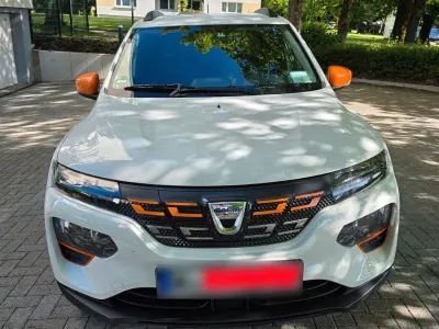 Gebraucht Dacia Spring Comfort Plus 33 kW (45 PS) 2021 Weiß Kleinwagen