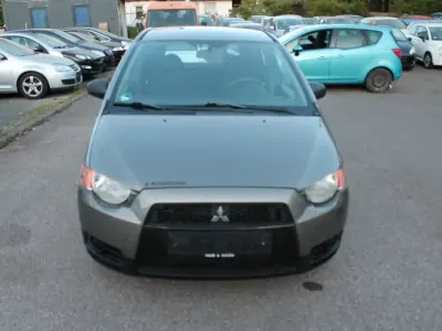 Usata Mitsubishi Colt Inform 95 CV (69 kW) 2009 Grigio Utilitaria
