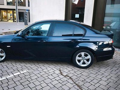 Gebraucht BMW 320 150 PS (110 kW) 2006 Blau Limousine