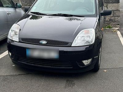 Schwarz Gebraucht 2004 Ford Fiesta Kombi | 999 € (Fairer Preis)