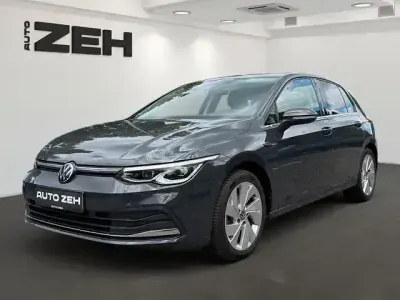 Gebraucht VW Golf VIII Style 150 PS (110 kW) 2022 Uranograu Limousine